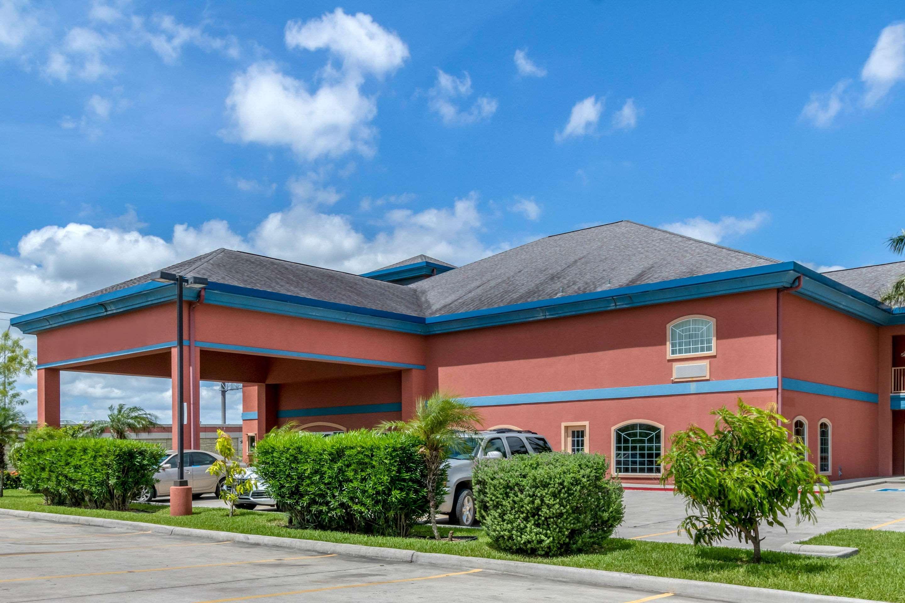 Quality Inn & Suites At The Outlets Mercedes-Weslaco エクステリア 写真