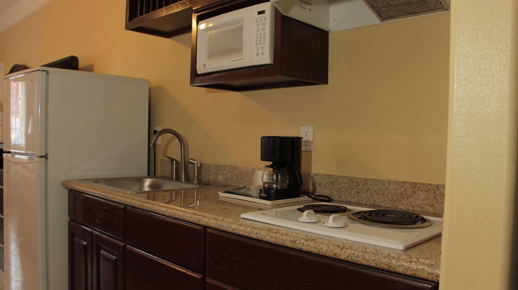 Quality Inn & Suites At The Outlets Mercedes-Weslaco エクステリア 写真